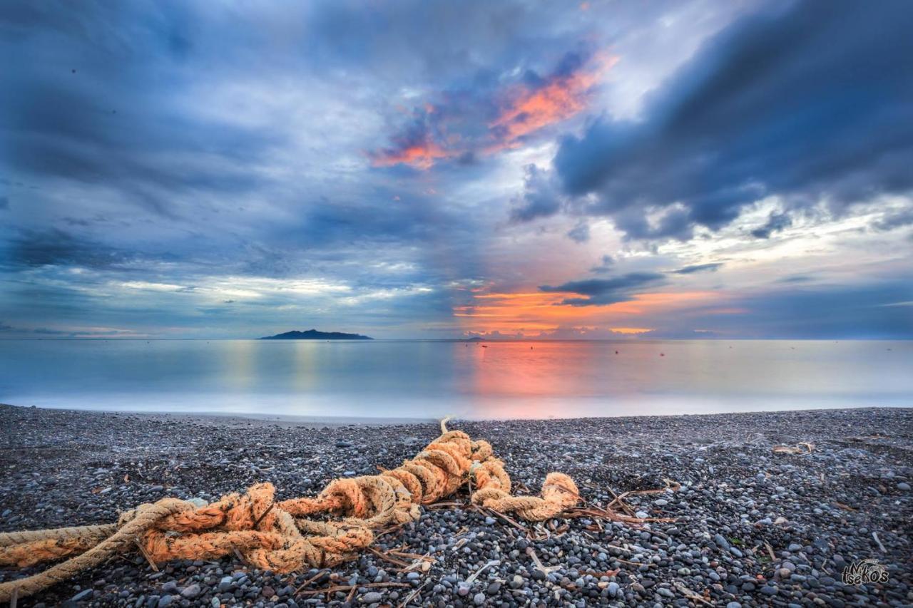 Moschatos Beach House Καμάρι Εξωτερικό φωτογραφία